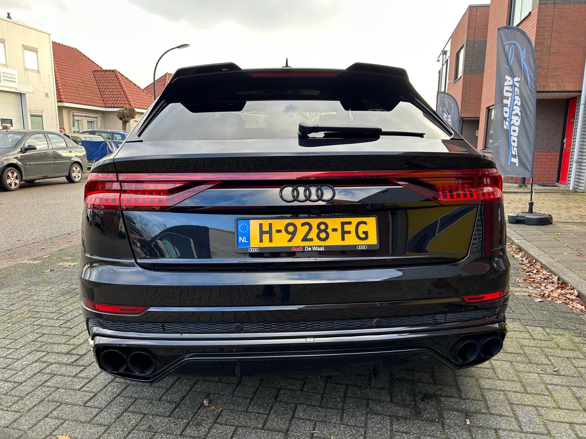 36351653-4.jpg